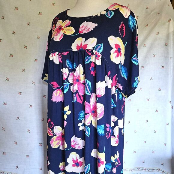 Size M to L Kimono Sleeve Midi Length Dress NWT - Picture 2 of 11